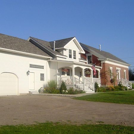 Dodds Brick House Bed & Breakfast North Hero Exterior photo